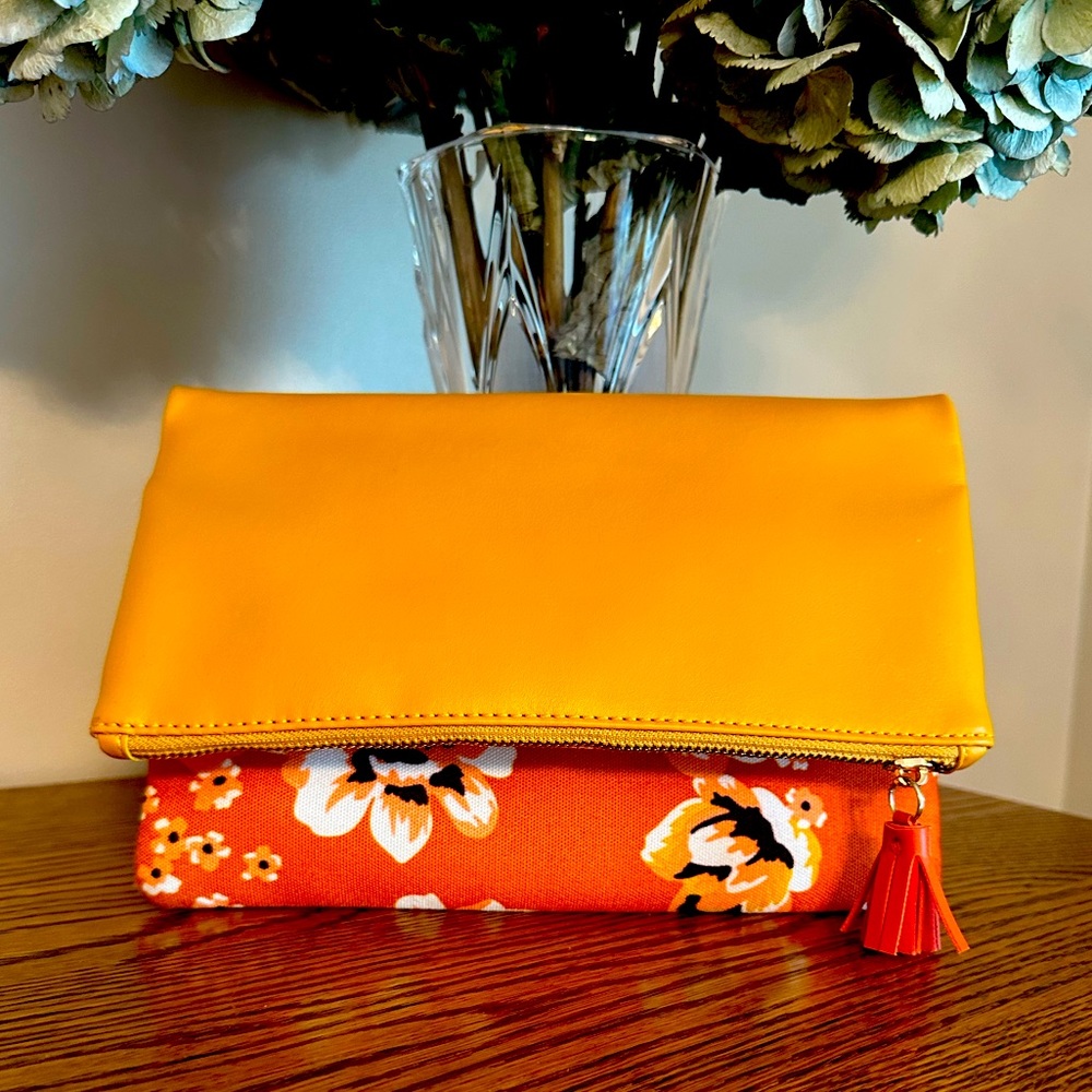 💥 3 for $10 💜 Rachel Pally Foldable Clutch
